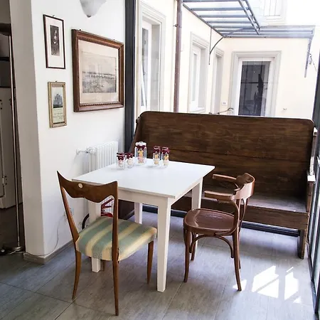 La Corte Di Faloppa Bed & Breakfast *